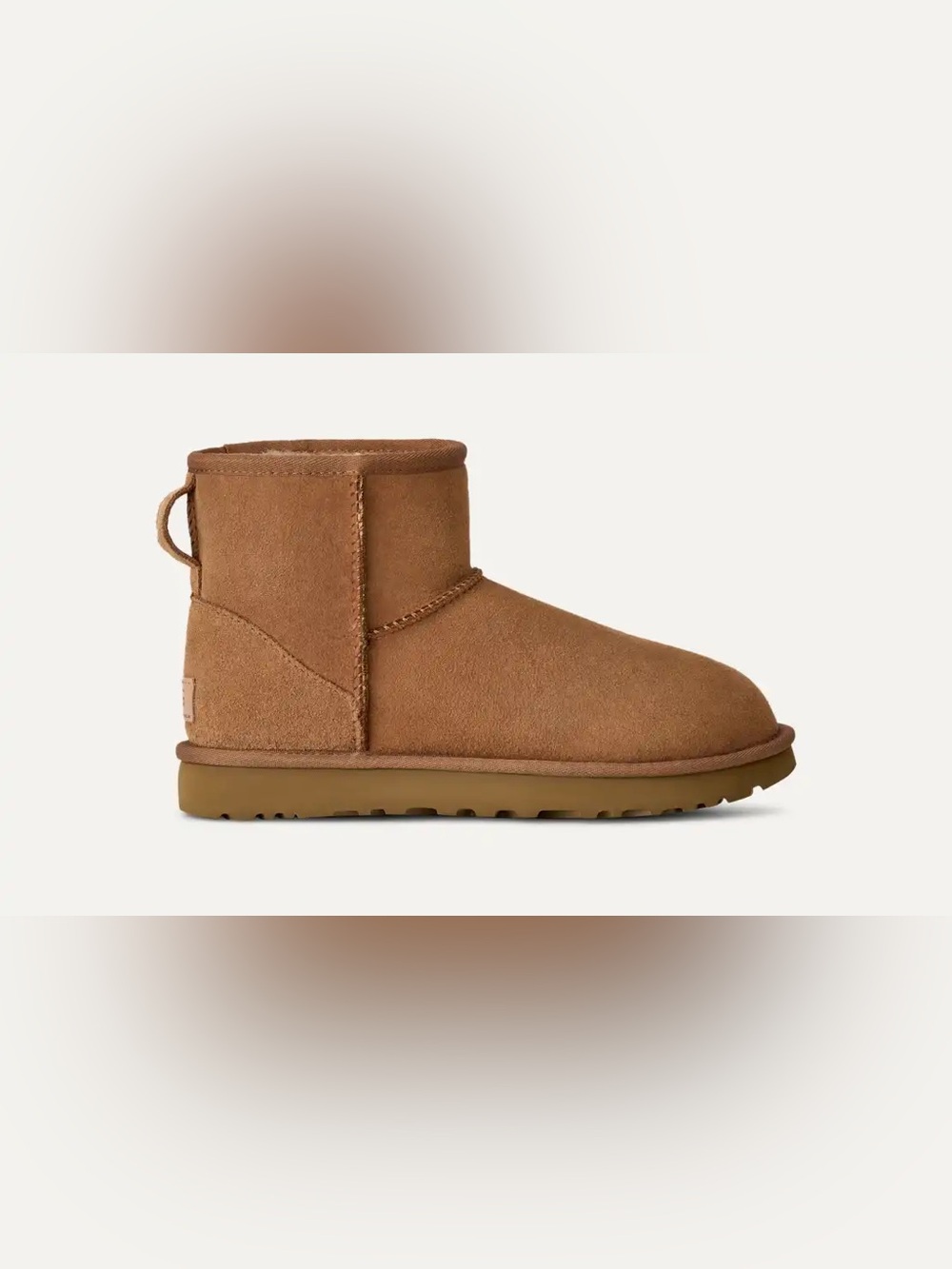 UGG CLASSIC MINI II IN CHESTNUT LIKE NEW SIZE BIG GIRLS 3